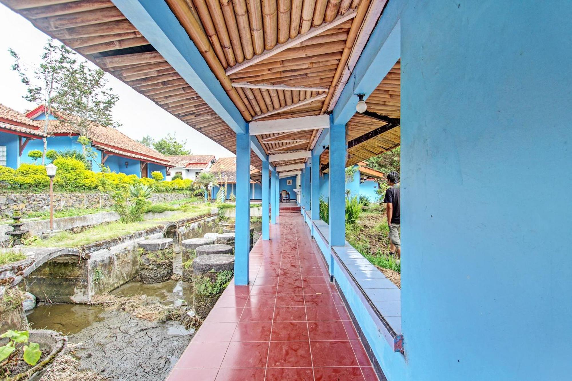 Hotel Capital O 91644 Loka Hause Salatiga Exterior foto